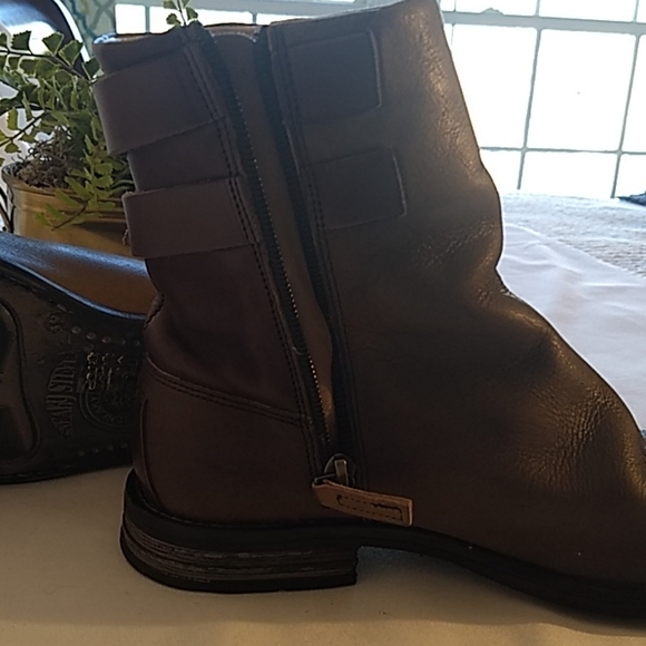 Sneaky Steve Coney  Brown  Ankle Boot - Picture 5 of 8